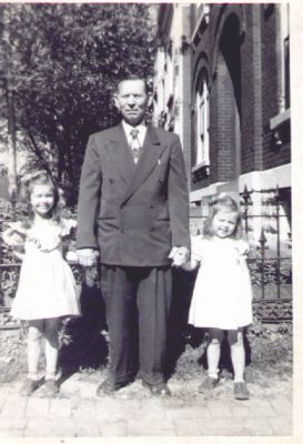 great_grandpa_joanne_and_rosalie.jpg